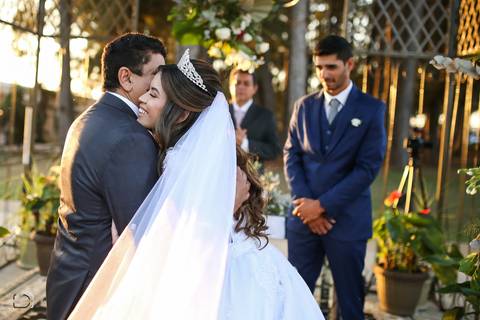 casamento-casamentonocampo-pordosol-casamentoarlive-casamentoemuberlandia-cerimoniaaberta-casamentolindo-cerimoniaemcampoaberto-uberlandiacasamento-fotografoemuberlandia-fotografiasdecasamento-danielcustodio-make-noiva-vestidodenoiva-noivo-buque-love-amor'