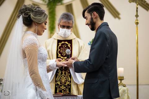 casamento-casamentonocampo-pordosol-casamentoarlive-casamentoemuberlandia-cerimoniaaberta-casamentolindo-cerimoniaemcampoaberto-uberlandiacasamento-fotografoemuberlandia-fotografiasdecasamento-danielcustodio-make-noiva-vestidodenoiva-noivo-buque-love-amor'