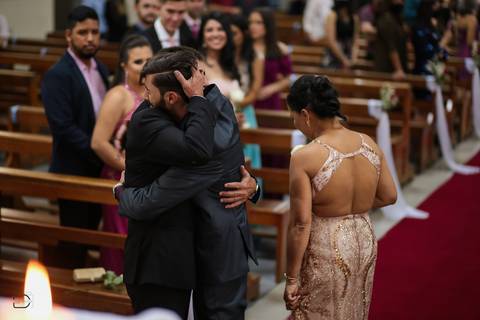 casamento-casamentonocampo-pordosol-casamentoarlive-casamentoemuberlandia-cerimoniaaberta-casamentolindo-cerimoniaemcampoaberto-uberlandiacasamento-fotografoemuberlandia-fotografiasdecasamento-danielcustodio-make-noiva-vestidodenoiva-noivo-buque-love-amor'