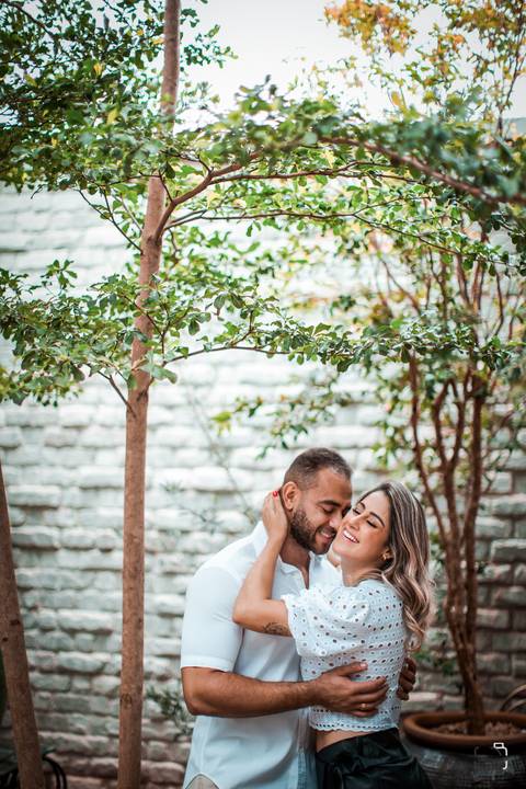 pre-wedding-ensaiodecasal-uberlandiaensaios-casamento-danielcustodiofotografo-foto-fotografoemuberlandia-footgrafiasdecasamento-civil-ensaio-ensaiodenamorados-wedding-looks-para-ensaio-moda-mulher-aliança-amor-uber-diadosnamorados-love-amar-love-cerimonia'
