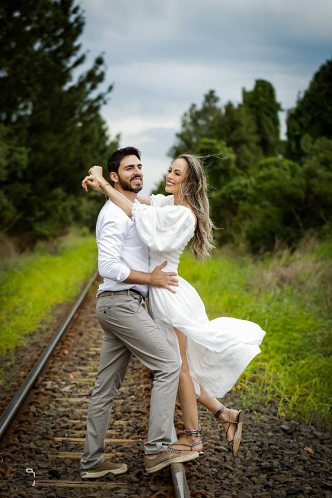 prewedding-ensaiodecasal-fotos-fotografiasdecasal-fotografias-ensaio-wedding-danielcustodio-casamento-minicasamento-cerimoniadecasamento-casamentoemuberlandia-casamentoemaraguari-makenoiva-noivas-noivos-madrinhas-cerimoniapordosol-pordosol-fotografo-udi-'