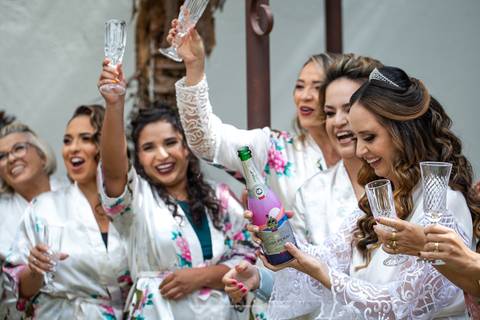 casamento-casamentoemuberlandia-casorio-casar-make-noiva-noiva-fotografias-de-casamento-daniel-custodio-fotografo-buque-vestido-make-off-de-noiva-brinde-fotografo-de-casamento-wedding-mini-casamento-chacara-para-casamento-dj-cerimonia-banda-musical-love'