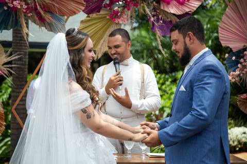 casamento-casamentoemuberlandia-casorio-casar-make-noiva-noiva-fotografias-de-casamento-daniel-custodio-fotografo-buque-vestido-make-off-de-noiva-brinde-fotografo-de-casamento-wedding-mini-casamento-chacara-para-casamento-dj-cerimonia-banda-musical-love'