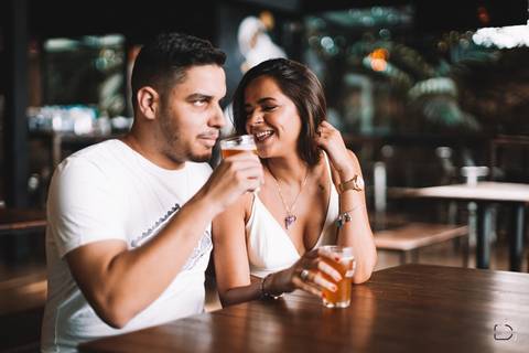 pre-wedding-ensaio-fotos-de-casal-namoro-casar-noivo-fotos-decasamento-noivas-fotos-para-casamento-daniel-custodio-fotografo-cerimonia-fotografias-mini-casamento-floresta-do-lobo-fotografo-minas-gerais-brasil-aliança-civil-amor-love-infinito-risada-'