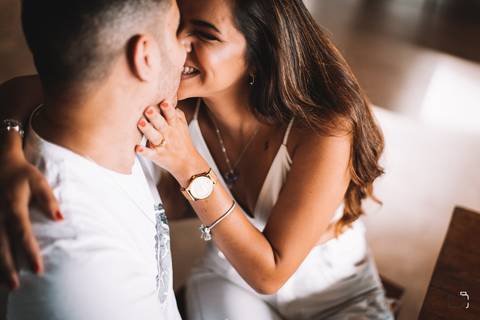 pre-wedding-ensaio-fotos-de-casal-namoro-casar-noivo-fotos-decasamento-noivas-fotos-para-casamento-daniel-custodio-fotografo-cerimonia-fotografias-mini-casamento-floresta-do-lobo-fotografo-minas-gerais-brasil-aliança-civil-amor-love-infinito-risada-'