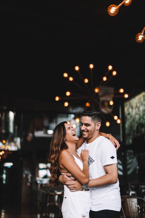 pre-wedding-ensaio-fotos-de-casal-namoro-casar-noivo-fotos-decasamento-noivas-fotos-para-casamento-daniel-custodio-fotografo-cerimonia-fotografias-mini-casamento-floresta-do-lobo-fotografo-minas-gerais-brasil-aliança-civil-amor-love-infinito-risada-'