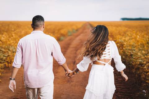 pre-wedding-ensaio-fotos-de-casal-namoro-casar-noivo-fotos-decasamento-noivas-fotos-para-casamento-daniel-custodio-fotografo-cerimonia-fotografias-mini-casamento-floresta-do-lobo-fotografo-minas-gerais-brasil-aliança-civil-amor-love-infinito-risada-'