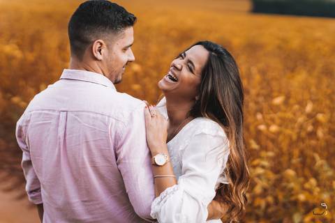 pre-wedding-ensaio-fotos-de-casal-namoro-casar-noivo-fotos-decasamento-noivas-fotos-para-casamento-daniel-custodio-fotografo-cerimonia-fotografias-mini-casamento-floresta-do-lobo-fotografo-minas-gerais-brasil-aliança-civil-amor-love-infinito-risada-'