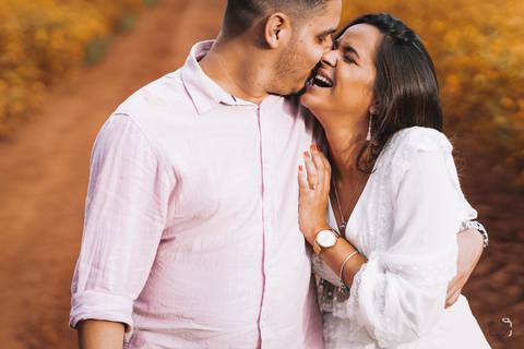 pre-wedding-ensaio-fotos-de-casal-namoro-casar-noivo-fotos-decasamento-noivas-fotos-para-casamento-daniel-custodio-fotografo-cerimonia-fotografias-mini-casamento-floresta-do-lobo-fotografo-minas-gerais-brasil-aliança-civil-amor-love-infinito-risada-'