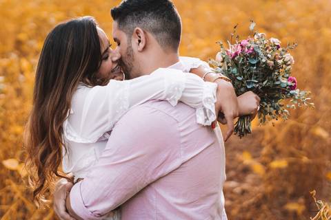 pre-wedding-ensaio-fotos-de-casal-namoro-casar-noivo-fotos-decasamento-noivas-fotos-para-casamento-daniel-custodio-fotografo-cerimonia-fotografias-mini-casamento-floresta-do-lobo-fotografo-minas-gerais-brasil-aliança-civil-amor-love-infinito-risada-'