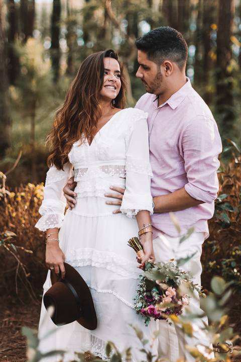 pre-wedding-ensaio-fotos-de-casal-namoro-casar-noivo-fotos-decasamento-noivas-fotos-para-casamento-daniel-custodio-fotografo-cerimonia-fotografias-mini-casamento-floresta-do-lobo-fotografo-minas-gerais-brasil-aliança-civil-amor-love-infinito-risada-'