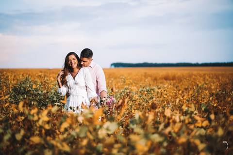 pre-wedding-ensaio-fotos-de-casal-namoro-casar-noivo-fotos-decasamento-noivas-fotos-para-casamento-daniel-custodio-fotografo-cerimonia-fotografias-mini-casamento-floresta-do-lobo-fotografo-minas-gerais-brasil-aliança-civil-amor-love-infinito-risada-'