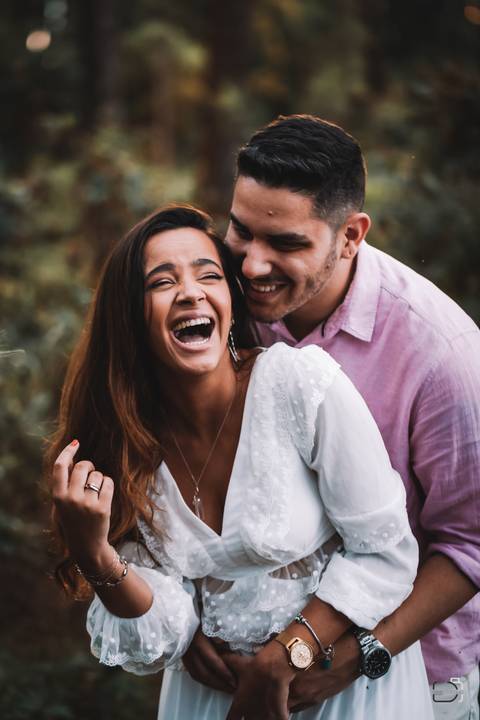 pre-wedding-ensaio-fotos-de-casal-namoro-casar-noivo-fotos-decasamento-noivas-fotos-para-casamento-daniel-custodio-fotografo-cerimonia-fotografias-mini-casamento-floresta-do-lobo-fotografo-minas-gerais-brasil-aliança-civil-amor-love-infinito-risada-'