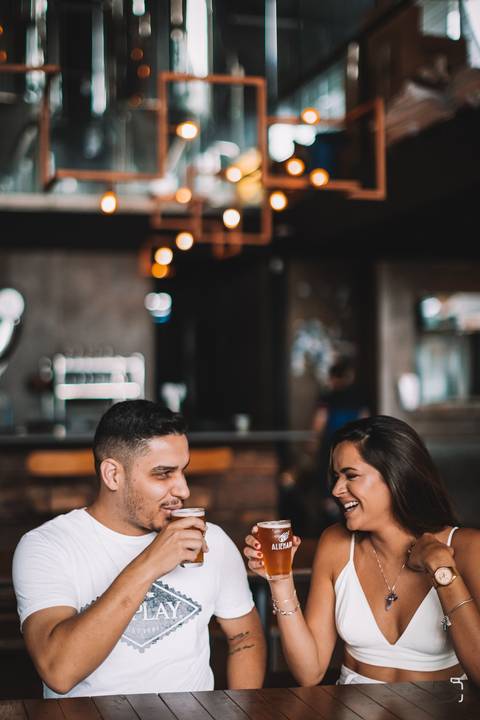 pre-wedding-ensaio-fotos-de-casal-namoro-casar-noivo-fotos-decasamento-noivas-fotos-para-casamento-daniel-custodio-fotografo-cerimonia-fotografias-mini-casamento-floresta-do-lobo-fotografo-minas-gerais-brasil-aliança-civil-amor-love-infinito-risada-'