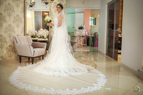 casamento-casar-noiva-make-uberlandia-cerimonia-fotografias-fotografo-foto-minas-gerais-daniel-custodio-vestido-terno-noivo-brinde-festa-decoração-brasil-chacara-dj-bufffet-pista-banda-musical-sapato-buque-arte-pordosol-dança-noivos-sorriso-civil-ensaio'