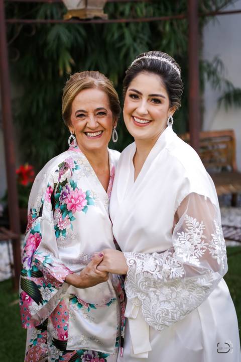 casamento-casar-noiva-make-uberlandia-cerimonia-fotografias-fotografo-foto-minas-gerais-daniel-custodio-vestido-terno-noivo-brinde-festa-decoração-brasil-chacara-dj-bufffet-pista-banda-musical-sapato-buque-arte-pordosol-dança-noivos-sorriso-civil-ensaio'