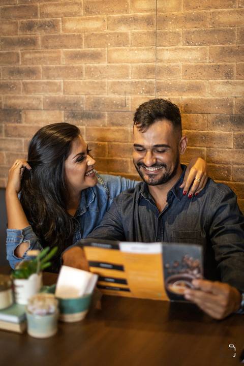pre-wedding-ensaio-foto-fotografias-casal-casar-uberlandia-casamento-minas-gerais-cerimonia-fotografo-daniel-custodio-religioso-civil-foto-de-casamento-cafe-romantico-lindos-casal-de-namorados-fotografo-de-casamento-brasil-mundo-amor-love-sorrriso-amores'