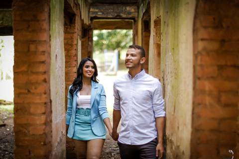 pre-wedding-ensaio-fotografias-casamento-araxa-minas-gerais-uberlandia-fotos-casar-make-noiva-noivo-buque-vestido-sapato-espaço-de-noiva-chacara-amor-terno-dj-pista-de-dança-buffet-decoração-banda-filmagem-cantor-pagode-sertanejo-retrato-mãe-pai-madrinha-'