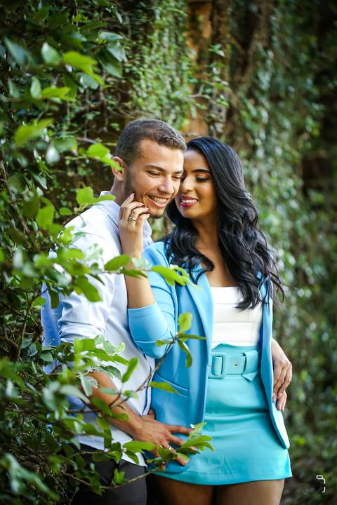 pre-wedding-ensaio-fotografias-casamento-araxa-minas-gerais-uberlandia-fotos-casar-make-noiva-noivo-buque-vestido-sapato-espaço-de-noiva-chacara-amor-terno-dj-pista-de-dança-buffet-decoração-banda-filmagem-cantor-pagode-sertanejo-retrato-mãe-pai-madrinha-'