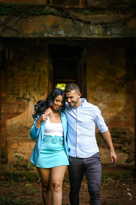 pre-wedding-ensaio-fotografias-casamento-araxa-minas-gerais-uberlandia-fotos-casar-make-noiva-noivo-buque-vestido-sapato-espaço-de-noiva-chacara-amor-terno-dj-pista-de-dança-buffet-decoração-banda-filmagem-cantor-pagode-sertanejo-retrato-mãe-pai-madrinha-'