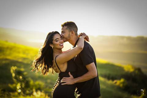 pre-wedding-ensaio-fotografias-casamento-araxa-minas-gerais-uberlandia-fotos-casar-make-noiva-noivo-buque-vestido-sapato-espaço-de-noiva-chacara-amor-terno-dj-pista-de-dança-buffet-decoração-banda-filmagem-cantor-pagode-sertanejo-retrato-mãe-pai-madrinha-'