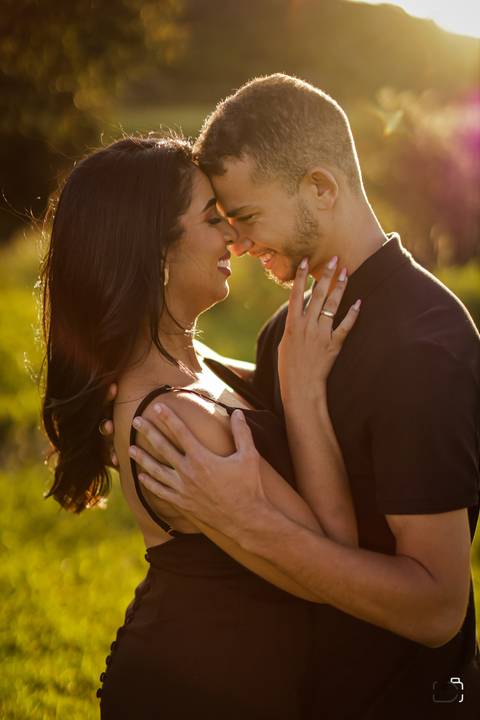 pre-wedding-ensaio-fotografias-casamento-araxa-minas-gerais-uberlandia-fotos-casar-make-noiva-noivo-buque-vestido-sapato-espaço-de-noiva-chacara-amor-terno-dj-pista-de-dança-buffet-decoração-banda-filmagem-cantor-pagode-sertanejo-retrato-mãe-pai-madrinha-'