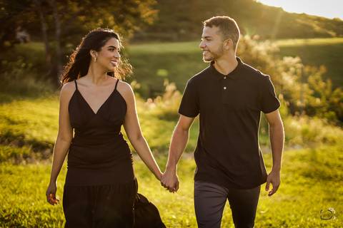 pre-wedding-ensaio-fotografias-casamento-araxa-minas-gerais-uberlandia-fotos-casar-make-noiva-noivo-buque-vestido-sapato-espaço-de-noiva-chacara-amor-terno-dj-pista-de-dança-buffet-decoração-banda-filmagem-cantor-pagode-sertanejo-retrato-mãe-pai-madrinha-'