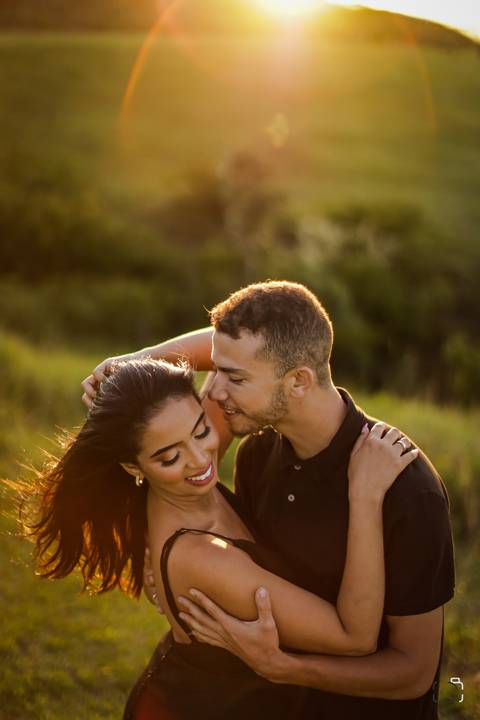 pre-wedding-ensaio-fotografias-casamento-araxa-minas-gerais-uberlandia-fotos-casar-make-noiva-noivo-buque-vestido-sapato-espaço-de-noiva-chacara-amor-terno-dj-pista-de-dança-buffet-decoração-banda-filmagem-cantor-pagode-sertanejo-retrato-mãe-pai-madrinha-'