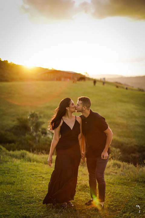 pre-wedding-ensaio-fotografias-casamento-araxa-minas-gerais-uberlandia-fotos-casar-make-noiva-noivo-buque-vestido-sapato-espaço-de-noiva-chacara-amor-terno-dj-pista-de-dança-buffet-decoração-banda-filmagem-cantor-pagode-sertanejo-retrato-mãe-pai-madrinha-'