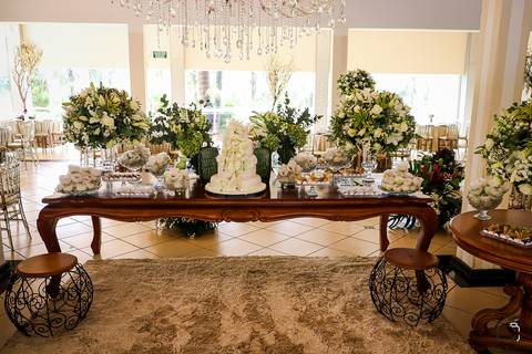 casamento-casar-wedding-casamentos-uberlandia-chacara-espaço=make-noiva-noivo-festa-dj-pista-de-dança-foto-fotografias-fotografo-buque-amor-vestido-terno-cerimonia-buffef-amor-love-minas-gerais-brasil-decoração-daniel-custodio-ensaio-studio-cerimonial-'