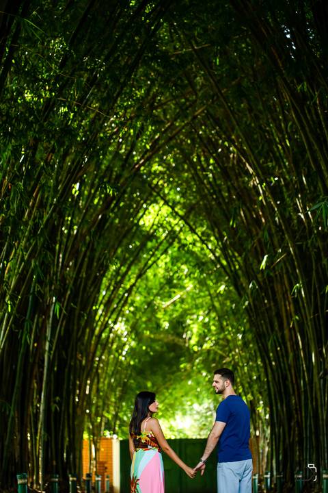 wedding-prewedding-ensaiodecasal-foot-fotografias-casamento-retrato-fotografodecasamento-uberlandia-araxa-pordosol-make-noiva-noivo-ensaiocriativo-love-minasgerais-brasil-vestidodenoiva-padrinhos-madrinhas-portaaliança-vestidodenoiva-amor-love-buffet-dj-'