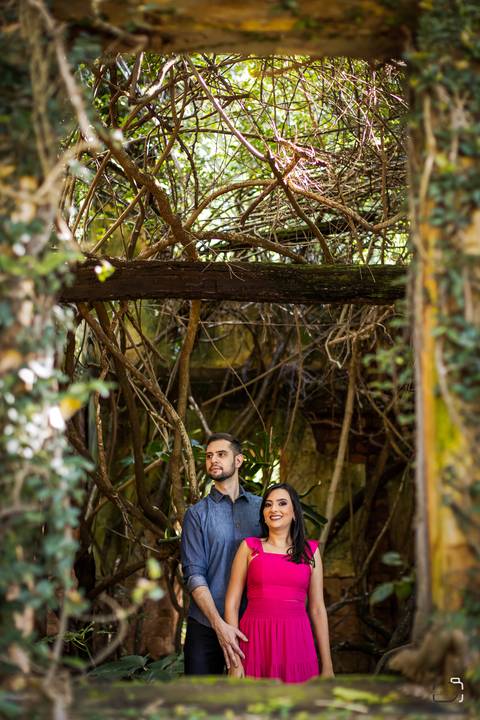 wedding-prewedding-ensaiodecasal-foot-fotografias-casamento-retrato-fotografodecasamento-uberlandia-araxa-pordosol-make-noiva-noivo-ensaiocriativo-love-minasgerais-brasil-vestidodenoiva-padrinhos-madrinhas-portaaliança-vestidodenoiva-amor-love-buffet-dj-'