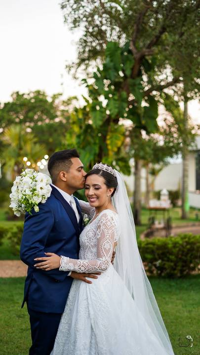 casamento-casar-noiva-rildo-cabelo-penteado-noivo-madrinha-irma-vestido-ensaio-foto-fotografias-buque-amor-casamento-igrejaodaniel-custodio-fotografodecasamento-minasgerais-brasil-love-inesquecivel-amor-namorados-chacara-cerimonia-cerimonial-dj-buffet-'