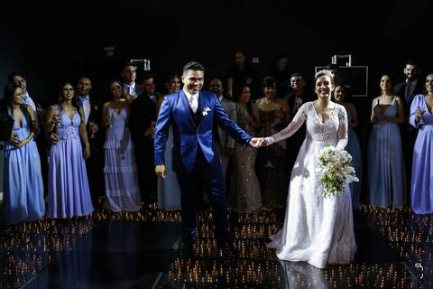 casamento-casar-noiva-rildo-cabelo-penteado-noivo-madrinha-irma-vestido-ensaio-foto-fotografias-buque-amor-casamento-igrejaodaniel-custodio-fotografodecasamento-minasgerais-brasil-love-inesquecivel-amor-namorados-chacara-cerimonia-cerimonial-dj-buffet-'