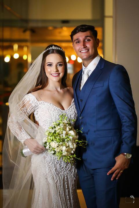casamento-cerimonia-noiva-make-peteado-buque-vestido-espaço-rildo-mae-avo-pai-noivo-madrinha-padrinho-coco-bambu-uberlandia-minas-fotografo-de-casamento-restrato-danil-custodio-terno-pista-de-dança-dj-cerimonia-civil-fotos-festa-banda-decoração-amor-love'