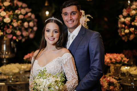 casamento-cerimonia-noiva-make-peteado-buque-vestido-espaço-rildo-mae-avo-pai-noivo-madrinha-padrinho-coco-bambu-uberlandia-minas-fotografo-de-casamento-restrato-danil-custodio-terno-pista-de-dança-dj-cerimonia-civil-fotos-festa-banda-decoração-amor-love'