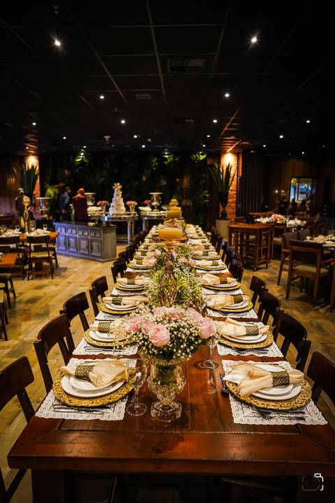 casamento-cerimonia-noiva-make-peteado-buque-vestido-espaço-rildo-mae-avo-pai-noivo-madrinha-padrinho-coco-bambu-uberlandia-minas-fotografo-de-casamento-restrato-danil-custodio-terno-pista-de-dança-dj-cerimonia-civil-fotos-festa-banda-decoração-amor-love'