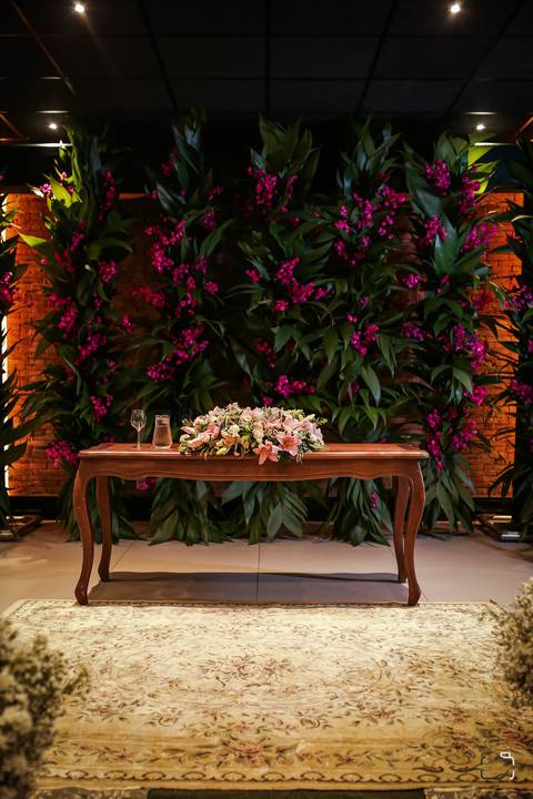 casamento-cerimonia-noiva-make-peteado-buque-vestido-espaço-rildo-mae-avo-pai-noivo-madrinha-padrinho-coco-bambu-uberlandia-minas-fotografo-de-casamento-restrato-danil-custodio-terno-pista-de-dança-dj-cerimonia-civil-fotos-festa-banda-decoração-amor-love'