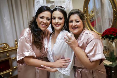casamento-cerimonia-noiva-make-peteado-buque-vestido-espaço-rildo-mae-avo-pai-noivo-madrinha-padrinho-coco-bambu-uberlandia-minas-fotografo-de-casamento-restrato-danil-custodio-terno-pista-de-dança-dj-cerimonia-civil-fotos-festa-banda-decoração-amor-love'