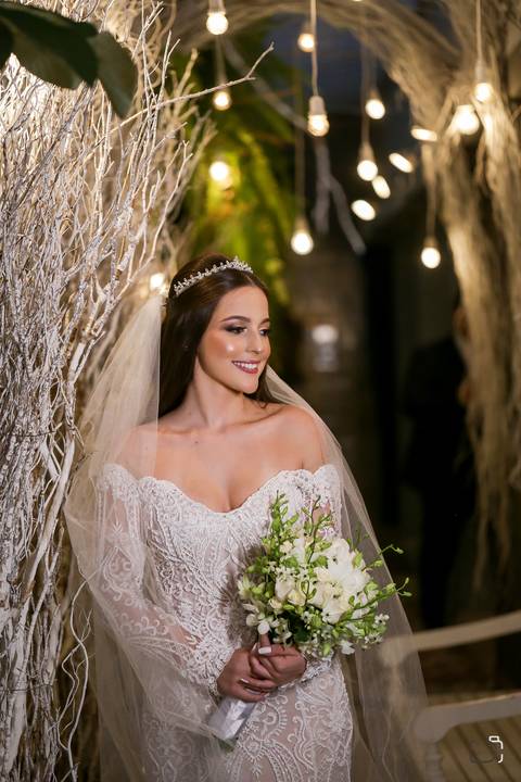 casamento-cerimonia-noiva-make-peteado-buque-vestido-espaço-rildo-mae-avo-pai-noivo-madrinha-padrinho-coco-bambu-uberlandia-minas-fotografo-de-casamento-restrato-danil-custodio-terno-pista-de-dança-dj-cerimonia-civil-fotos-festa-banda-decoração-amor-love'
