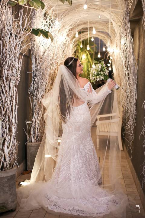 casamento-cerimonia-noiva-make-peteado-buque-vestido-espaço-rildo-mae-avo-pai-noivo-madrinha-padrinho-coco-bambu-uberlandia-minas-fotografo-de-casamento-restrato-danil-custodio-terno-pista-de-dança-dj-cerimonia-civil-fotos-festa-banda-decoração-amor-love'