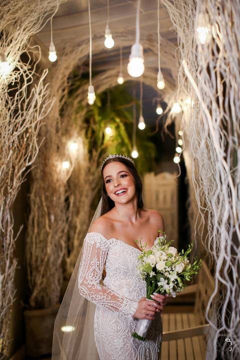 casamento-cerimonia-noiva-make-peteado-buque-vestido-espaço-rildo-mae-avo-pai-noivo-madrinha-padrinho-coco-bambu-uberlandia-minas-fotografo-de-casamento-restrato-danil-custodio-terno-pista-de-dança-dj-cerimonia-civil-fotos-festa-banda-decoração-amor-love'