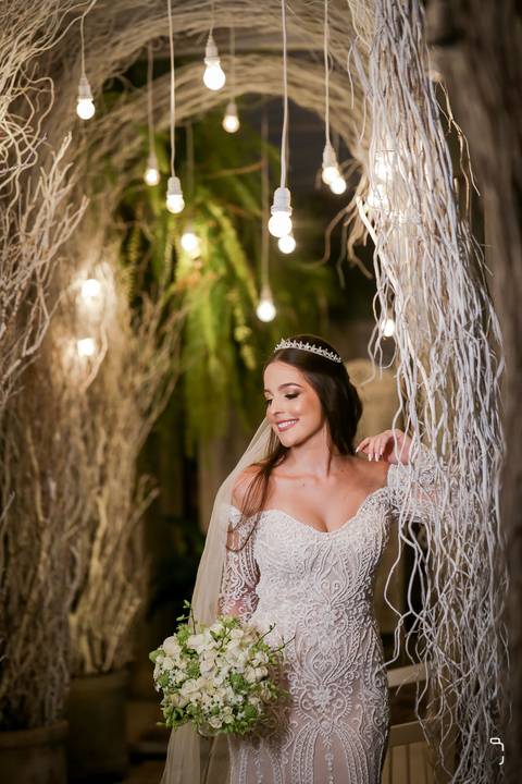 casamento-cerimonia-noiva-make-peteado-buque-vestido-espaço-rildo-mae-avo-pai-noivo-madrinha-padrinho-coco-bambu-uberlandia-minas-fotografo-de-casamento-restrato-danil-custodio-terno-pista-de-dança-dj-cerimonia-civil-fotos-festa-banda-decoração-amor-love'