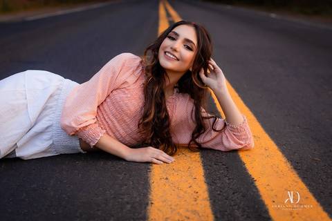 foto de debutante no asfalto'