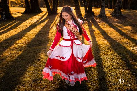 Foto com vestido de prenda'