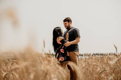 Pose mão no peito do noivo'