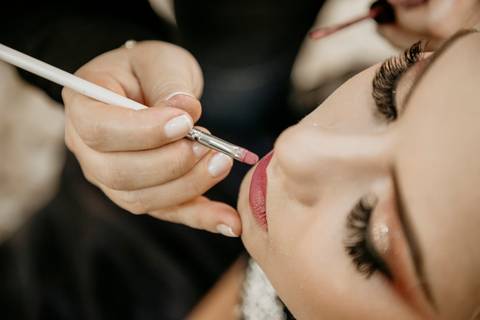 Maquiando debutante'