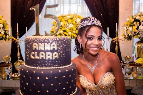 Debutante Anna Clara'