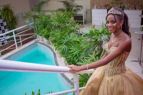 Debutante Anna Clara'