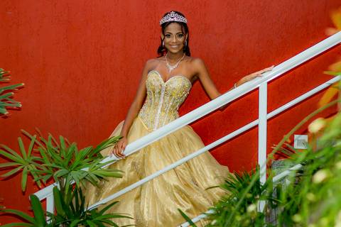 Debutante Anna Clara'